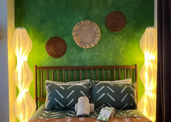 Azure 1 Bed Lagoon View Veranda Netflix Internet