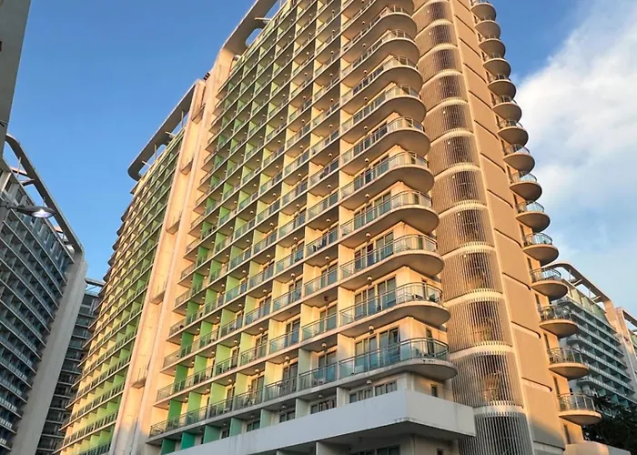 Azure 1 Bed Lagoon View Veranda Netflix Internet Manila