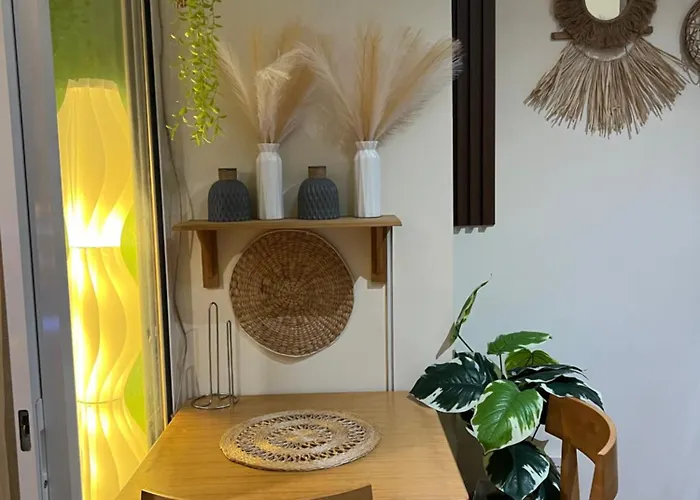 Apartment Azure 1 Bed Lagoon View Veranda Netflix Internet *