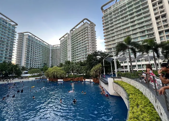 Azure 1 Bed Lagoon View Veranda Netflix Internet * Manila